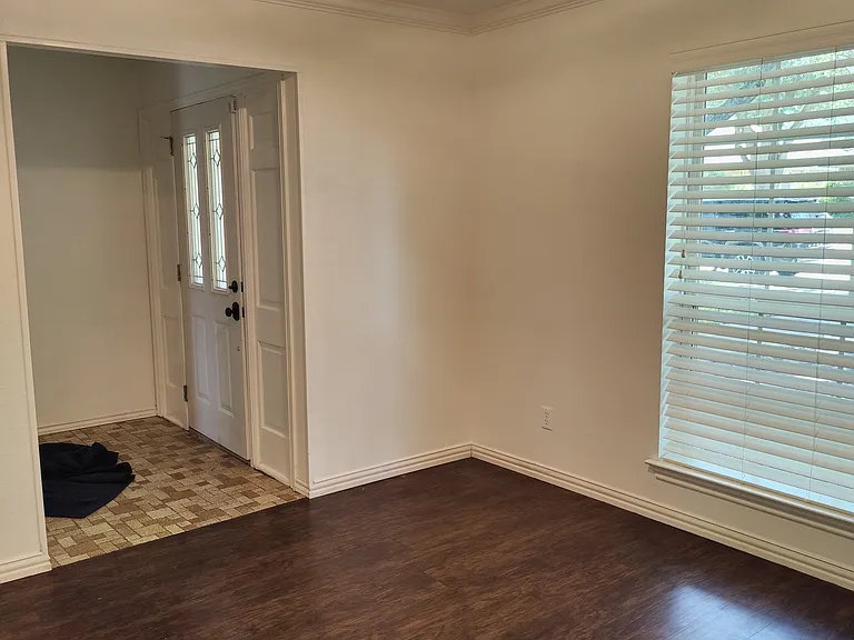 3433 Lynbrook Dr — Photo 6