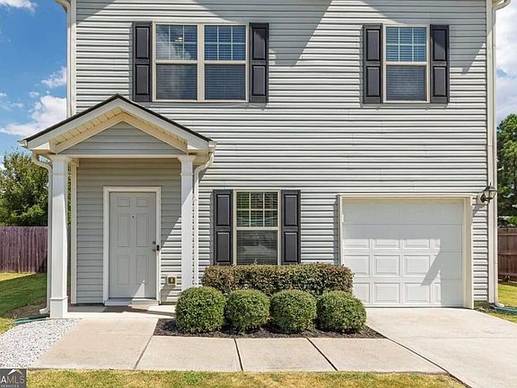 5th image of 105 Colonial Dr
