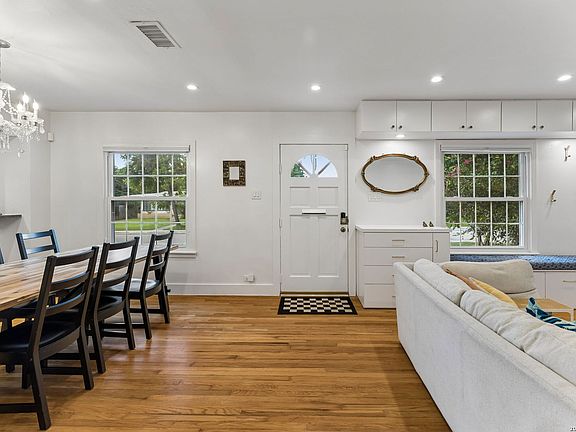 3rd image of 218 LARKWOOD DR