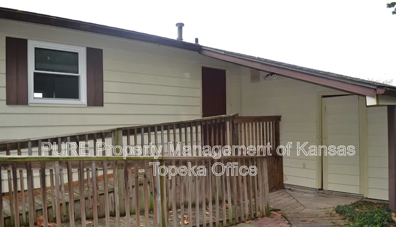 Building Photo - 1702 N 466th Rd