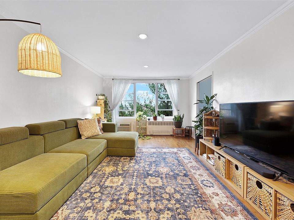 1st image of 120 Dehaven Drive #633