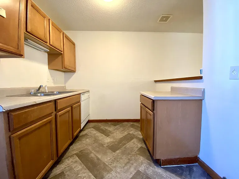 75 Hillside Ln #75 — Photo 4