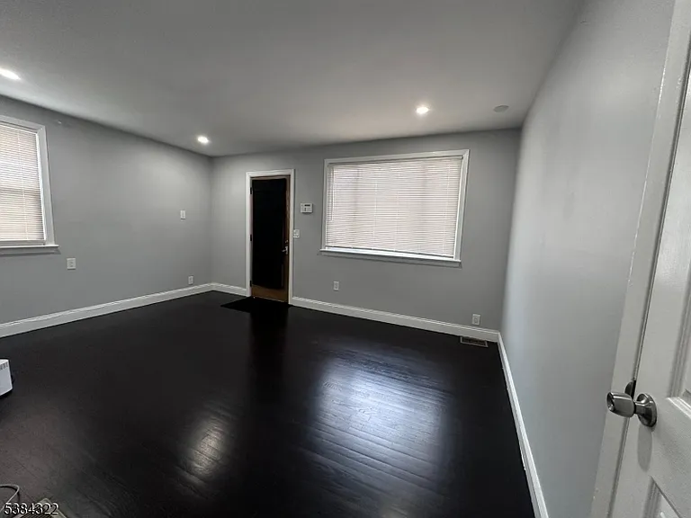 109 Arlington Blvd — Photo 15