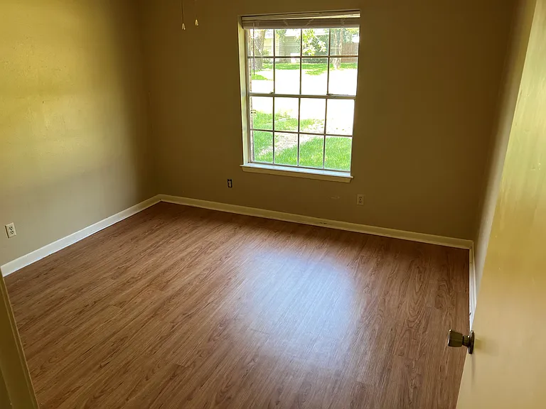 3161 Glenda Ave #208 — Photo 7