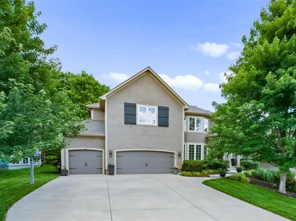 22726 W 44th St, Shawnee, KS 66226