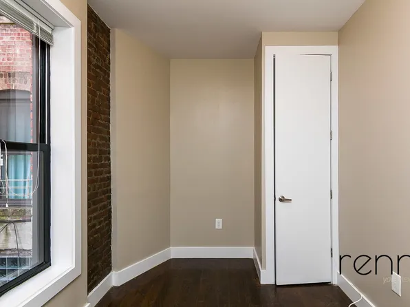 205 Street James' Place image 18 of 26