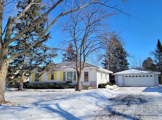 8911 Greystone Ave S, Cottage Grove, MN 55016
