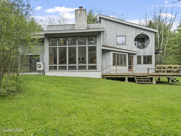 104 Morningstar Lane, Feura Bush, NY 12067