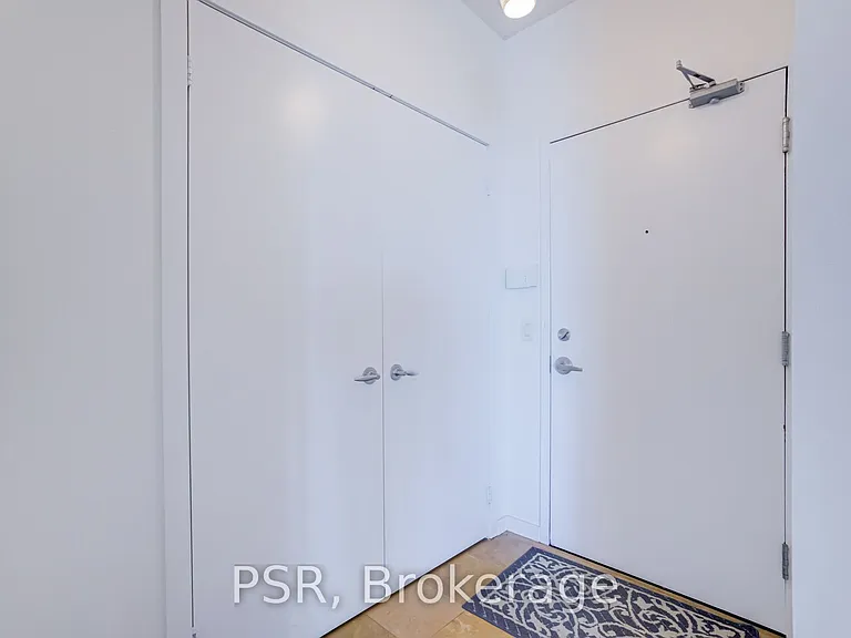 218 Queens Quay W #1506 — Photo 4