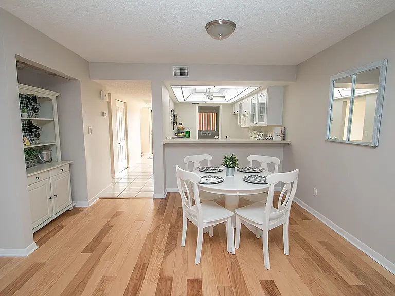 200 S Sykes Creek Pkwy — Photo 8