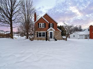 512 Richmond Rd, Richmond Heights, OH 44143