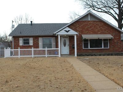 8920 Lackland Rd, Saint Louis, MO, 63114