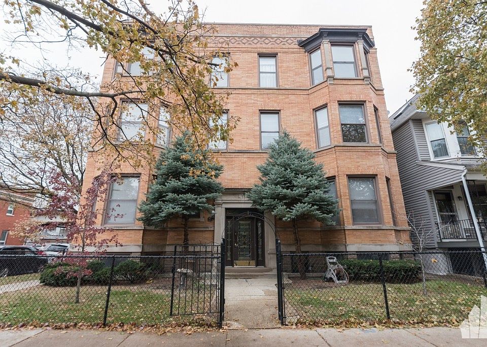 1st image of 2032 W Eastwood Ave APT 2E