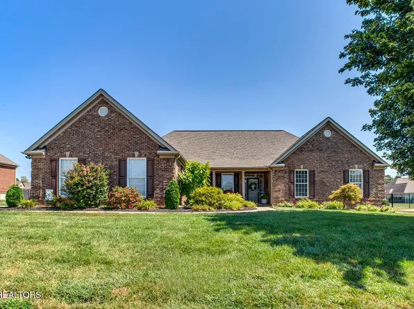253 E Port Dr, Lenoir City, TN 37772