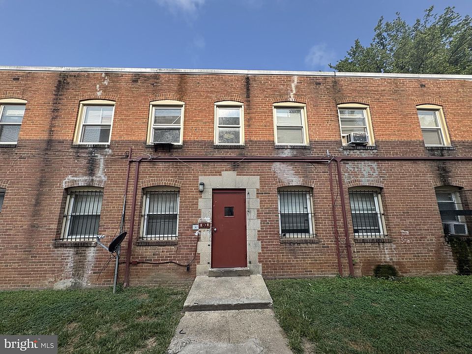 2nd image of 4920 Nash St NE