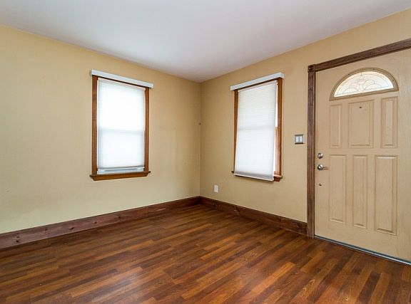 4th image of 204 W End Ave