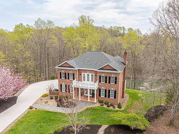 2nd image of 1454 Lakepointe Dr