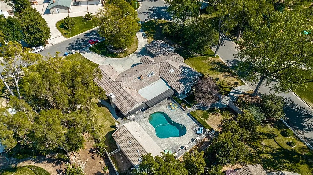 4 bed, 4000 sqft, $4,500 — Photo 4