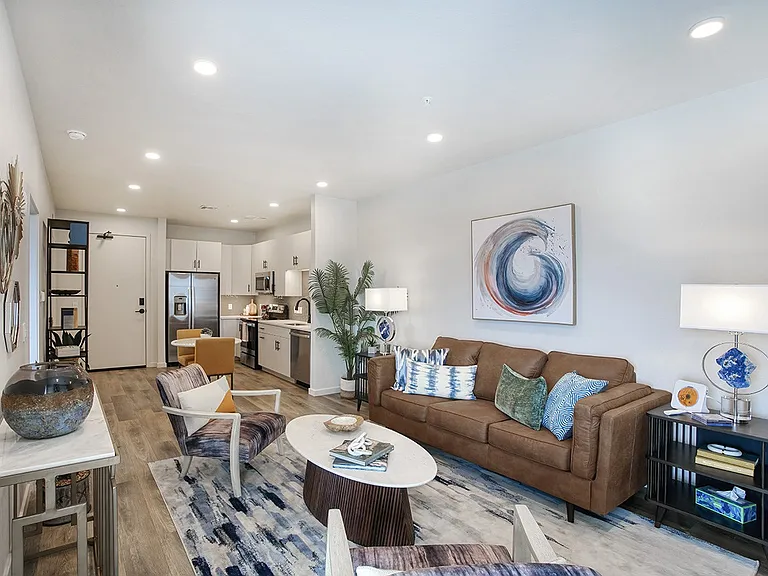 Evara Living — Photo 17