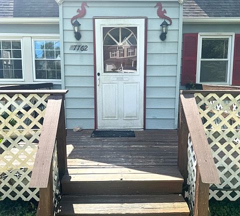 APARTMENT ENTRANCE
