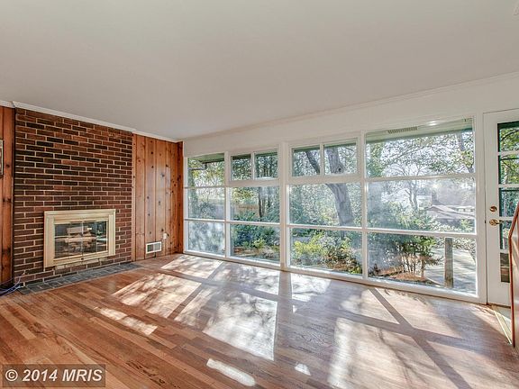 2nd image of 1409 Bernerd Pl