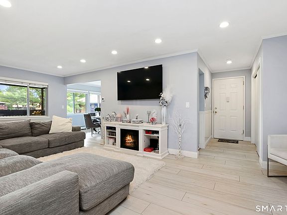 5th image of 154 Cold Spring Road #62
