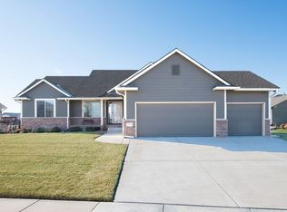 3919 N Manchester St, Maize, KS 67101