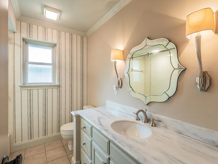 6724 Blue Meadow Dr — Photo 42