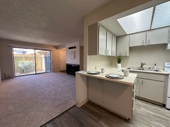 Ravenwood Apartment Homes, 2490-2498 Northrop Ave #2494-B, Sacramento, CA 95825