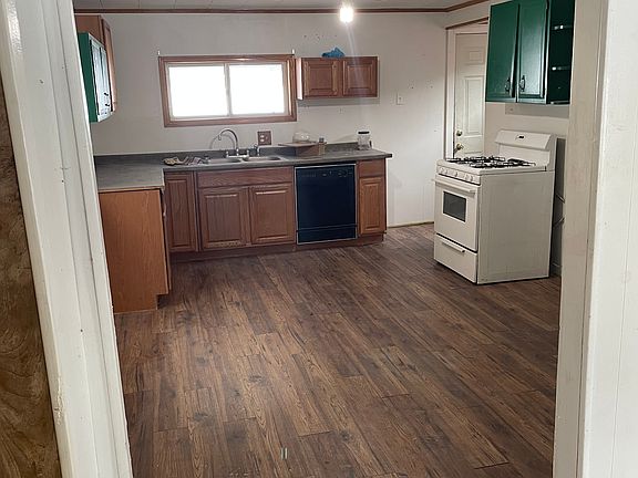 2nd image of 319 E McGaffney Ave