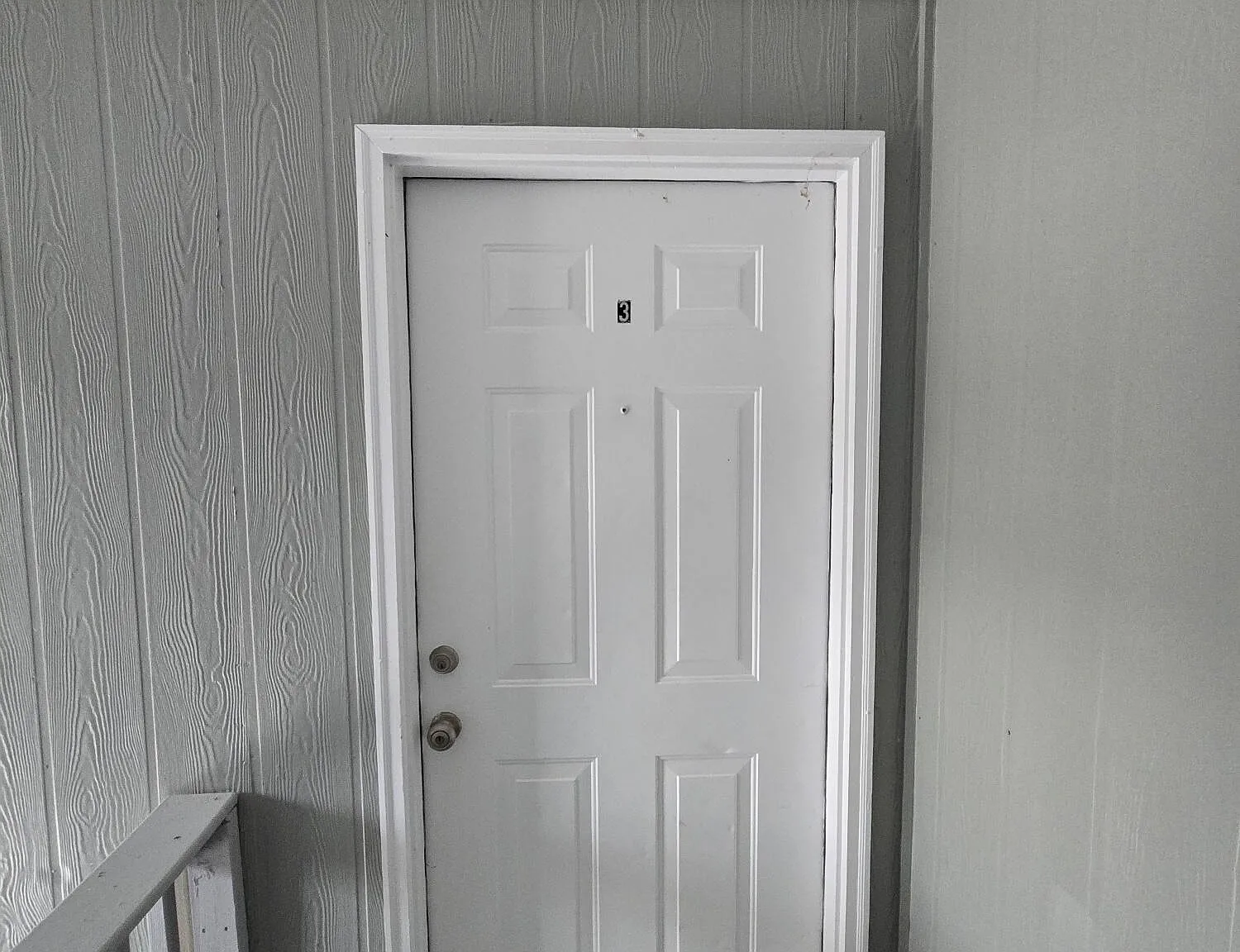 2 bed, 1.0 bath, $1,095 — Photo 2