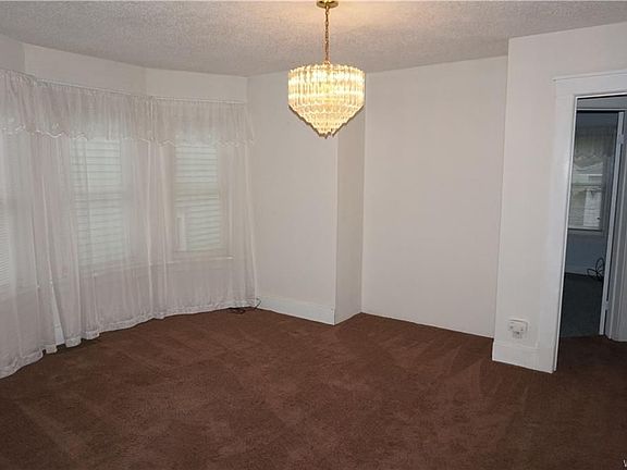 4th image of 318 Stillwell Ave