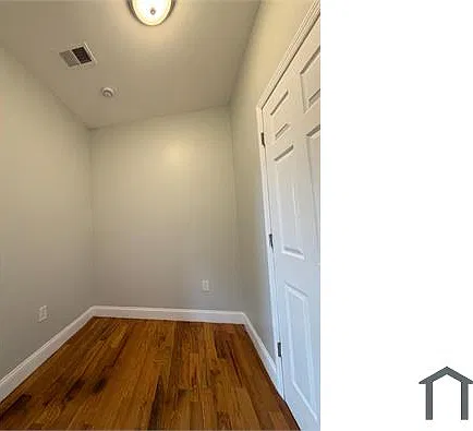 3 bed, $2,500 — Photo 4