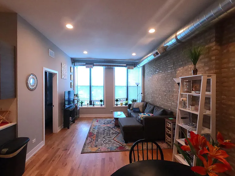 1355 N Milwaukee Ave #303 — Photo 3