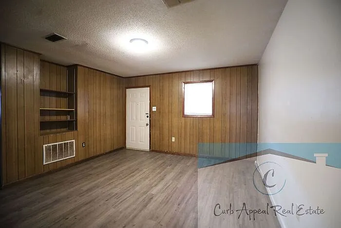 2208 Sybel Cv #2 — Photo 8