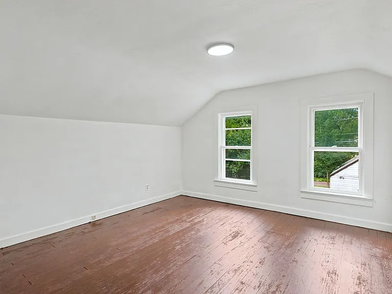 3034 Abbott St — Photo 25