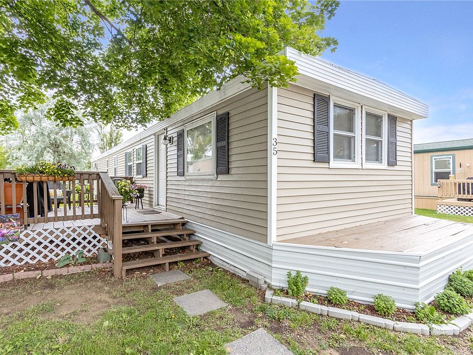 1st image of 35 King Arthur Dr