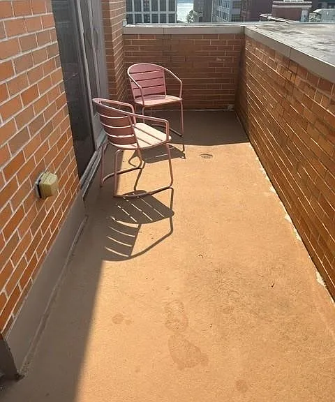 102 York Ave #8 — Photo 5