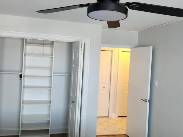 6833 N Kedzie Ave APT 305, Chicago, IL 60645