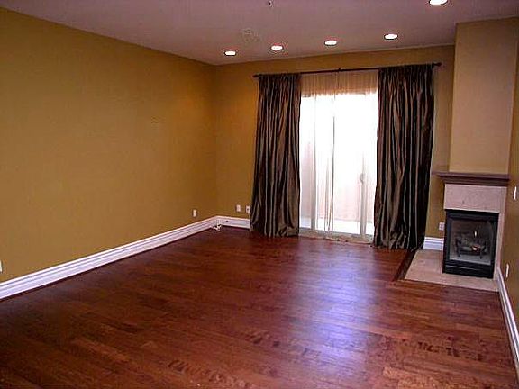3rd image of 10862 Bloomfield St APT 102
