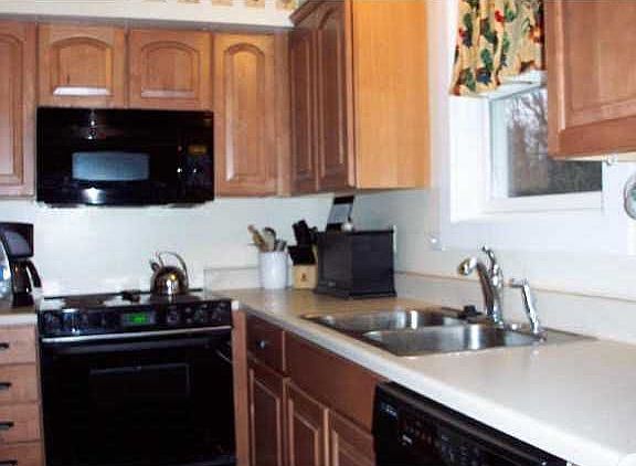 all new appliances stay in recently remodled kitchen