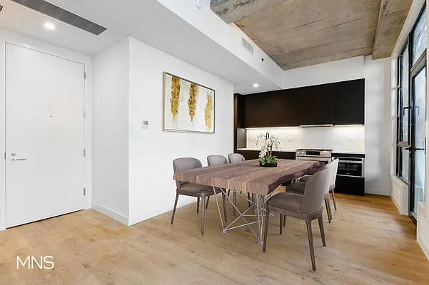 Sold by MNS | media 9