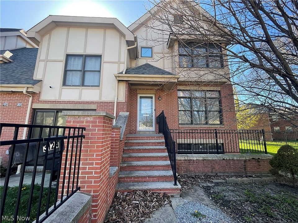 1st image of 3122 E 135th St #1