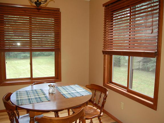 5th image of 3511 Kaylynn Dr NE