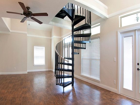 4th image of 1116 SW 1st Ave APT 201
