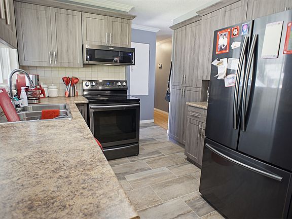 2nd image of 1684 Greenfield Ave