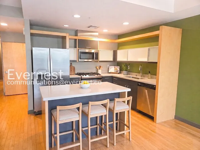 2 bed, 2.0 bath, 1534 sqft, $3,247 — Photo 2