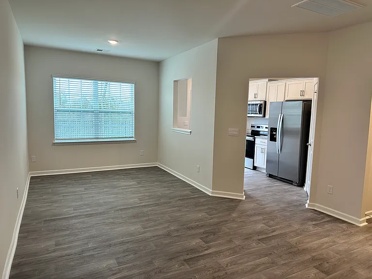 1351 Amberview Ln — Photo 24