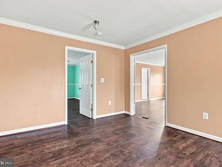 8916 Rugby Rd — Photo 59