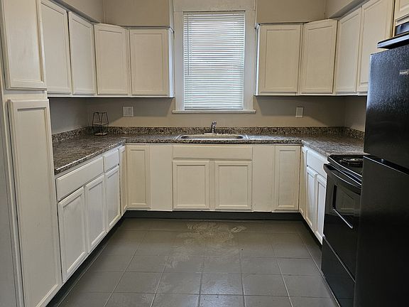 3rd image of 3509 Evansville Ave